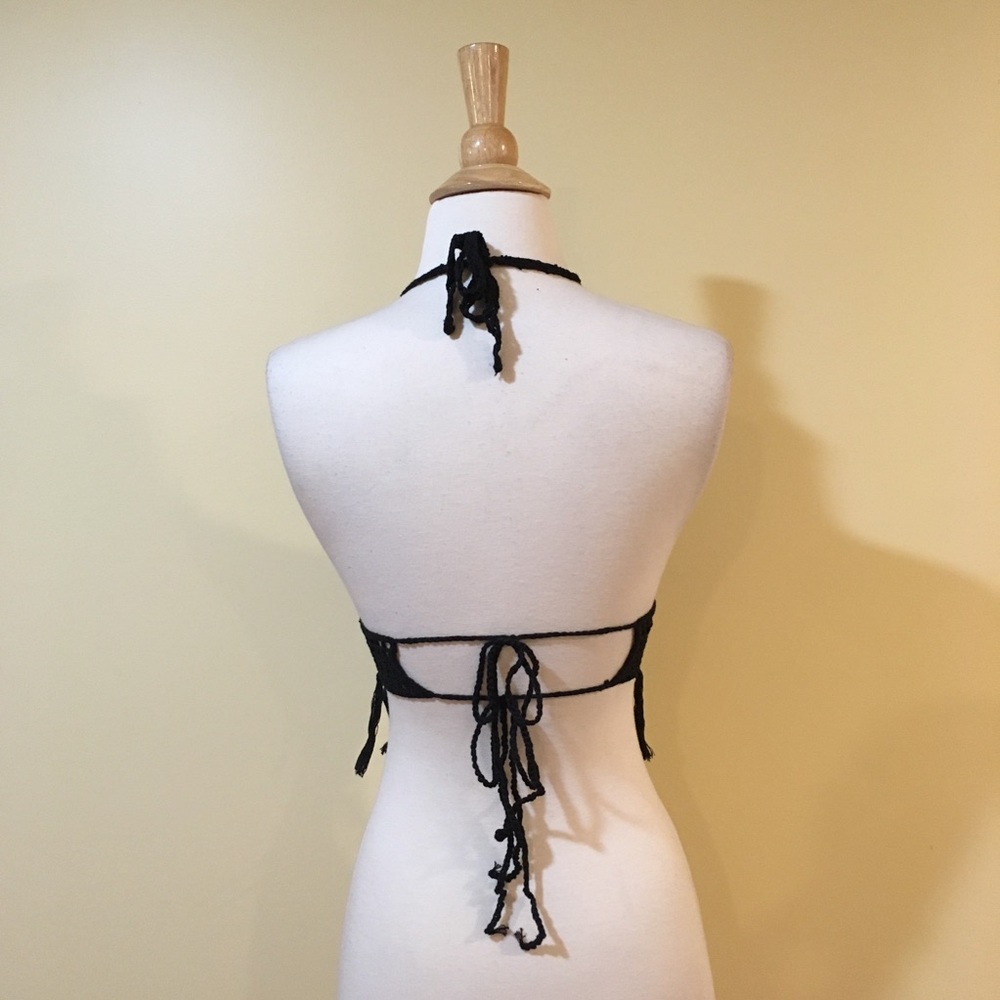 Crochet Knit Fringe Halter Crop Top - Picture 2 of 4